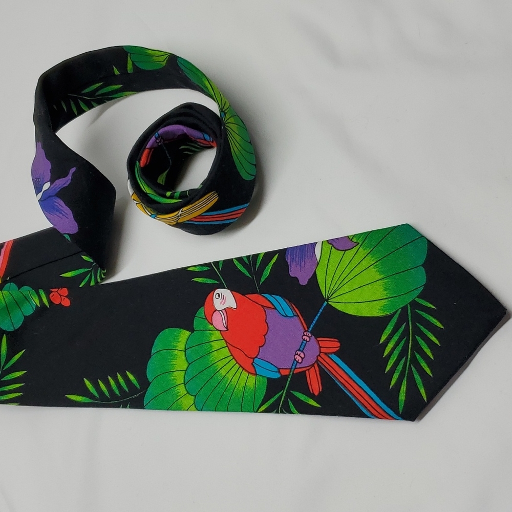 Scorpio Tropical Them Men's Tie